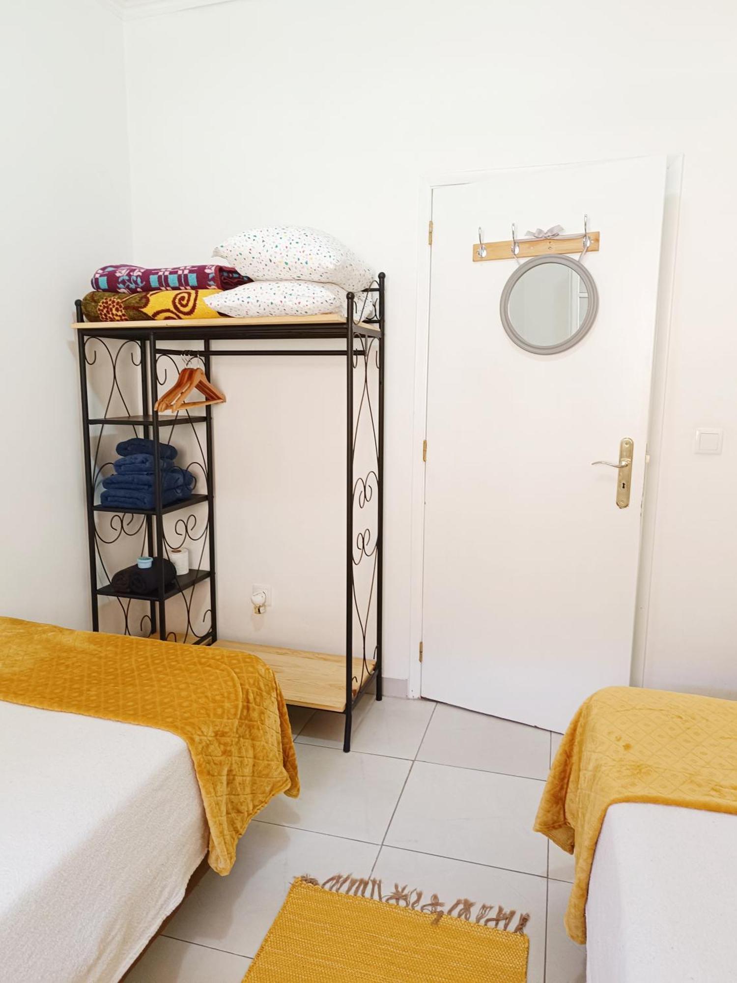 Home & Flower - Private Bedrooms Funchal Ngoại thất bức ảnh
