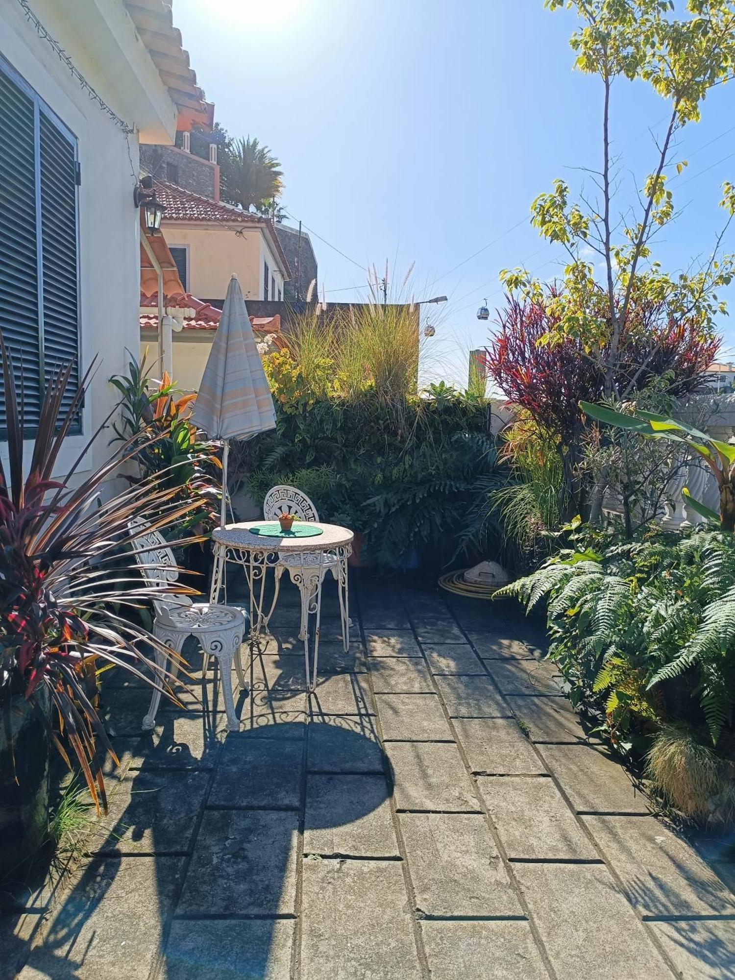 Home & Flower - Private Bedrooms Funchal Ngoại thất bức ảnh